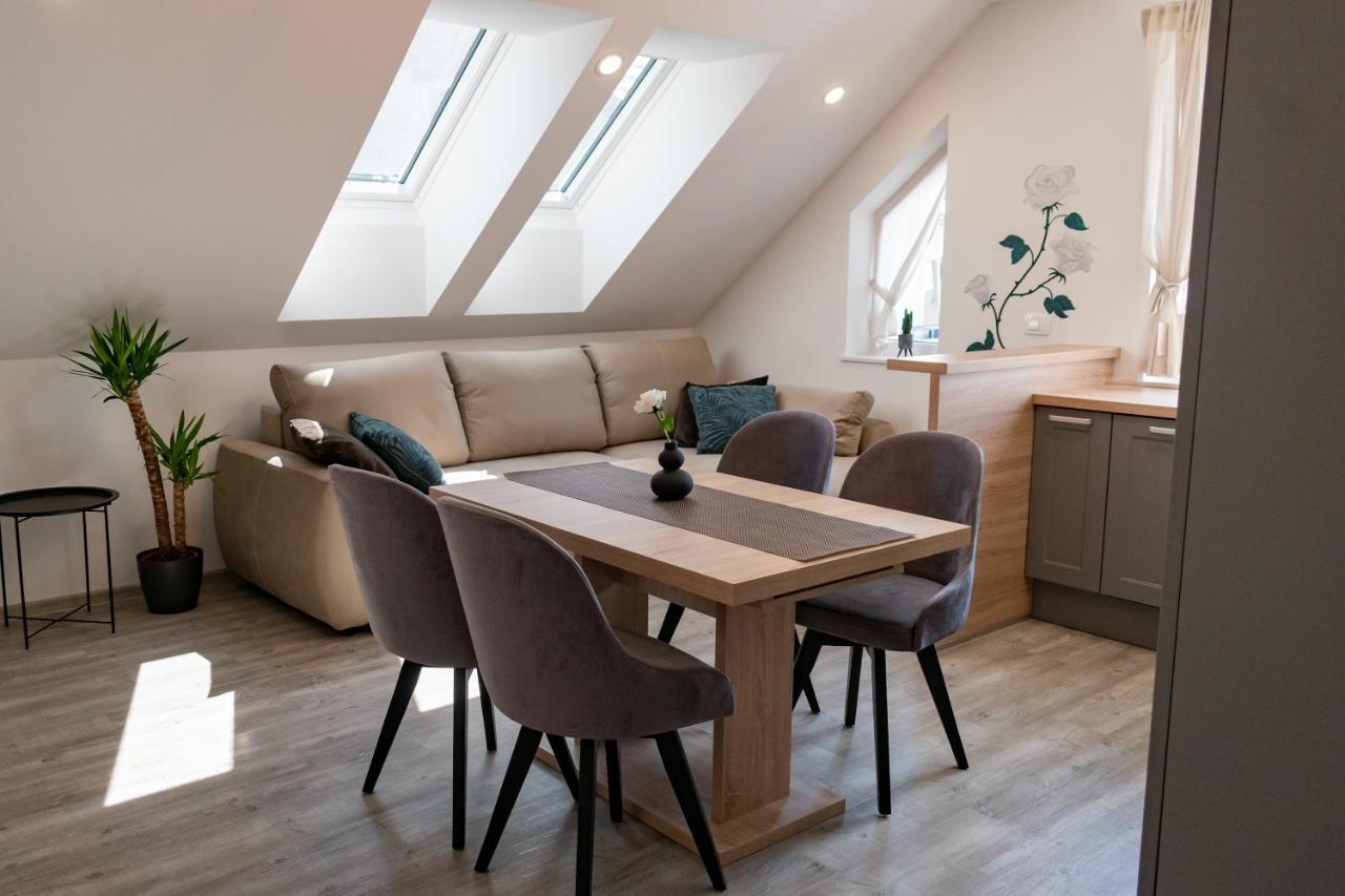Prima Countryside Apartments Жировница Экстерьер фото