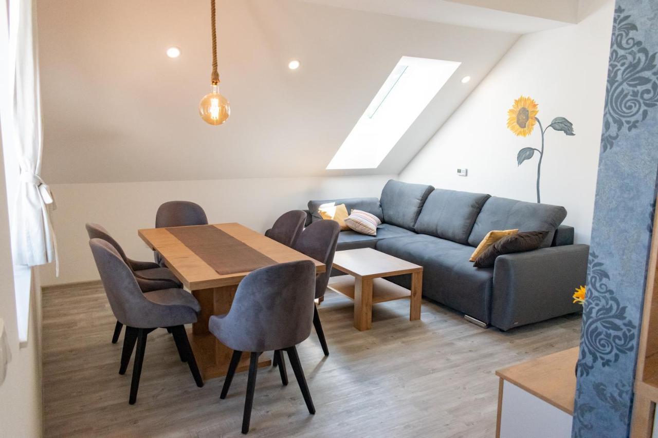 Prima Countryside Apartments Жировница Экстерьер фото