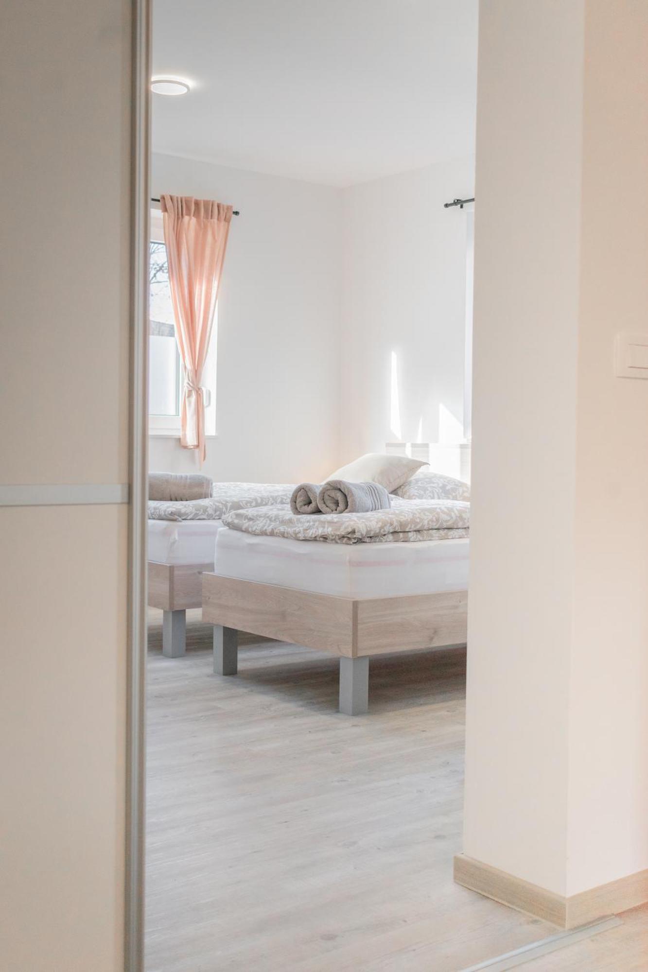 Prima Countryside Apartments Жировница Номер фото
